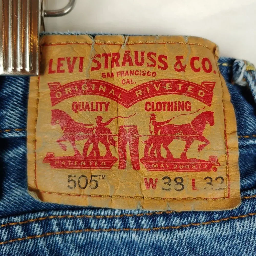 Levis 505 Jeans Mens 37x30.5 (Tagged 38x32) Blue Regular‎ Fit Straight Leg Denim